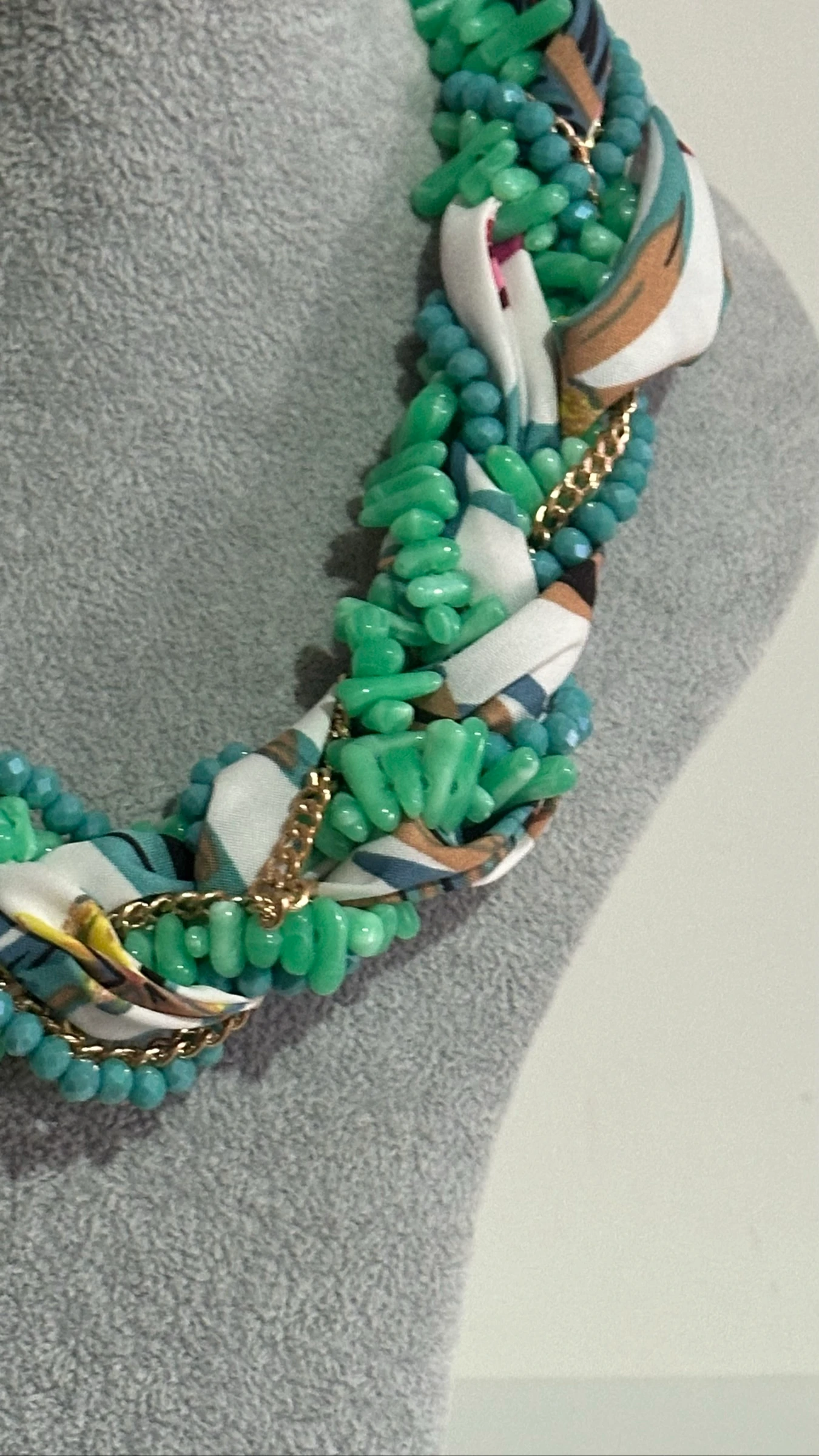 Green necklace – photo 3